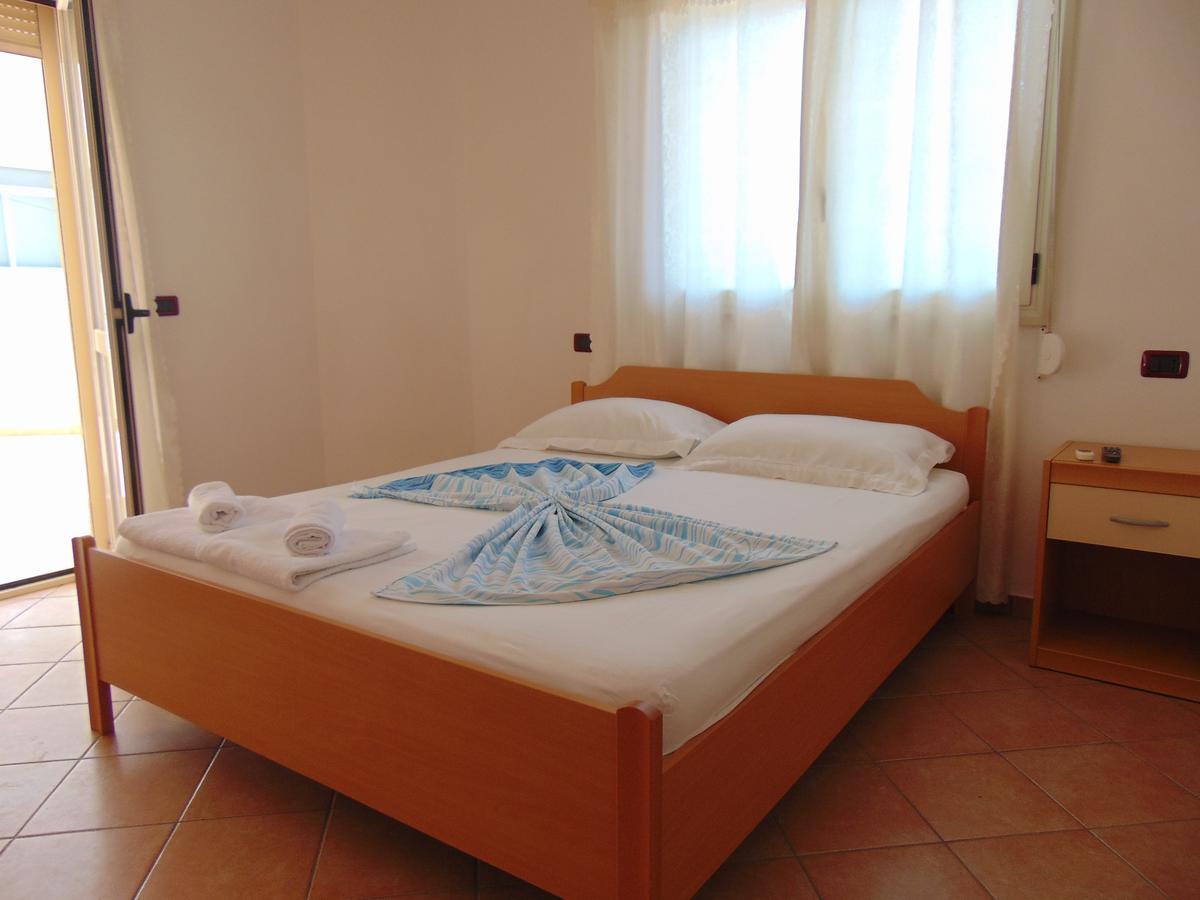 Vila Tate * Vlorë