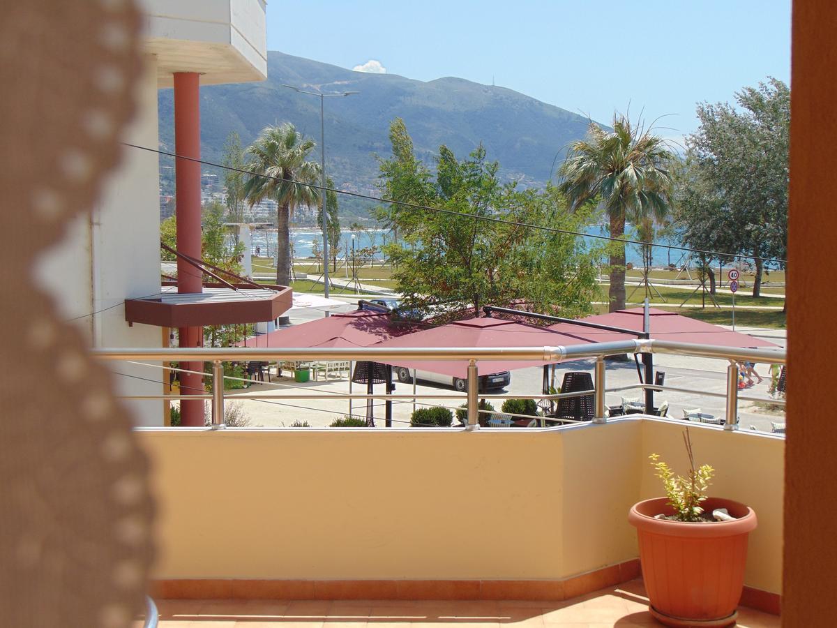 Vila Tate Hotel *